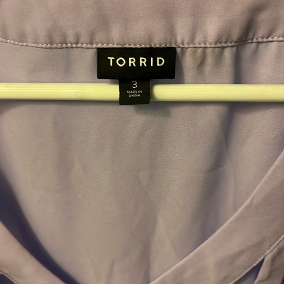 TORRID Purple Women's cutout blouse size 3 - Picture 2 of 7